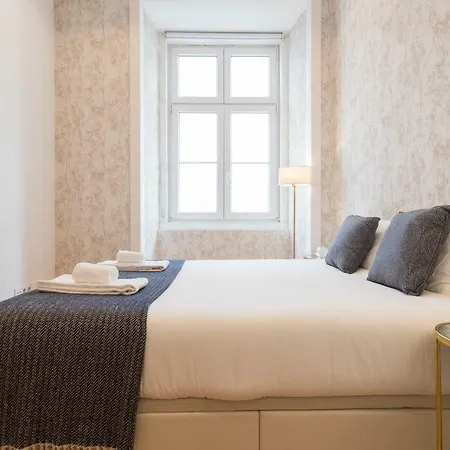 Baixa Modern Three-bedroom - By Lu Holidays דירה ליסבון