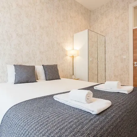 Baixa Modern Three-bedroom - By Lu Holidays דירה ליסבון