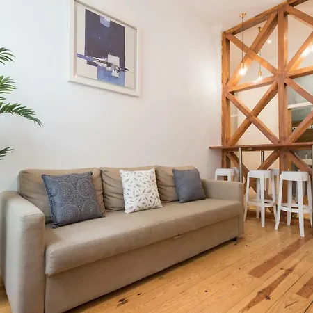 Baixa Modern Three-bedroom - By Lu Holidays ליסבון