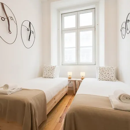 דירה Baixa Modern Three-bedroom - By Lu Holidays *