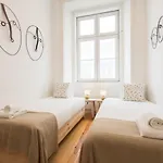 Apartment Baixa Modern Three-bedroom - By Lu Holidays *